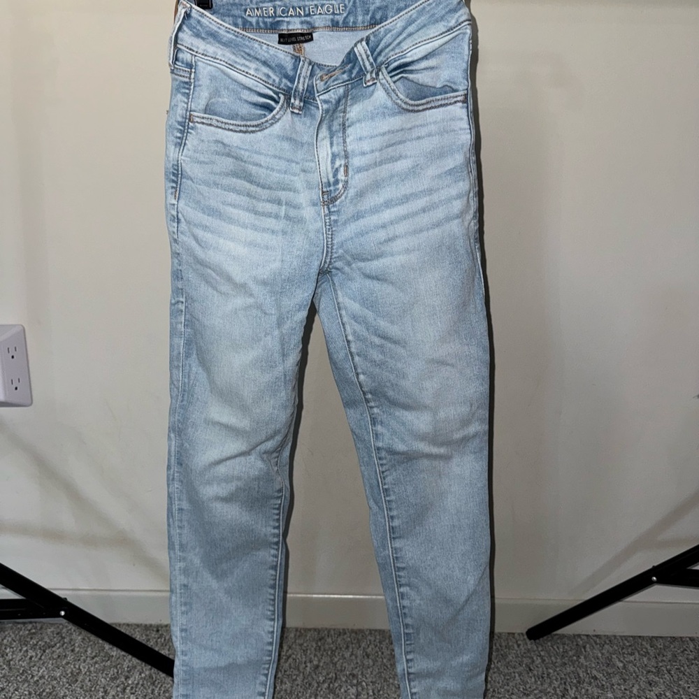 American Eagle Light Blue Jeans